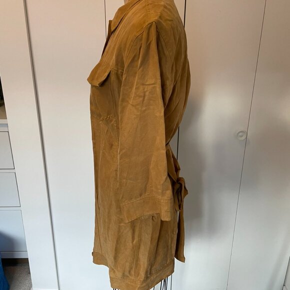 Lightweight belted shirt jacket - Picture 2 of 6